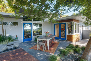 Parson Architecture Franklin Hills Midcentury Modern Exterior Dining Patio